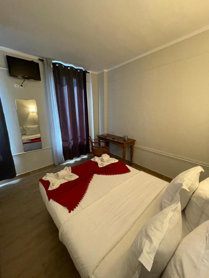 Hotel Central Сен Дени Екстериор снимка