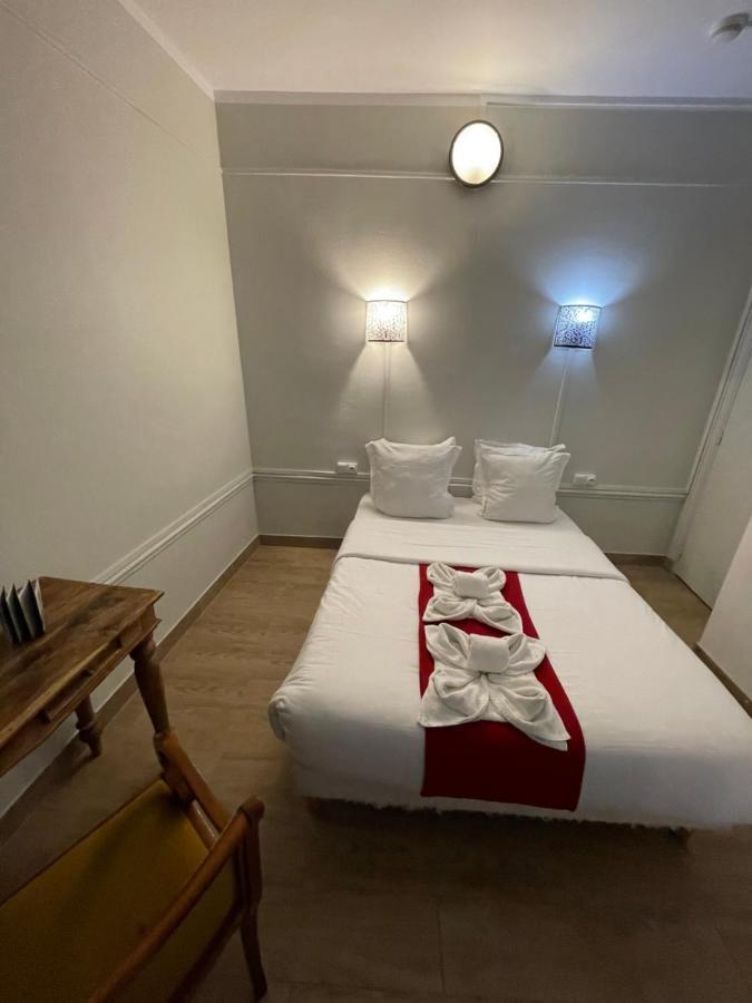 Hotel Central Сен Дени Екстериор снимка